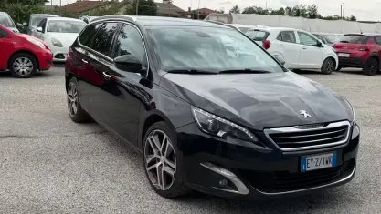 Usata Peugeot 308 Allure 120 CV (88 kW) 2015 Nero Station wagon