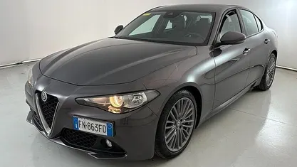 Usata Alfa Romeo Giulia Business 150 CV (110 kW) 2017 Grigio Berlina
