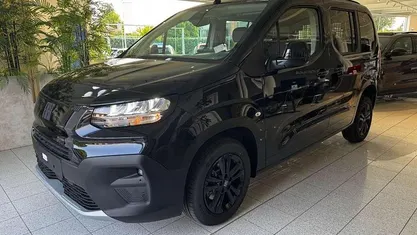 Nero(met.) Usata 2024 Fiat Doblò Monovolume | 19.490 € (Ottimo prezzo)