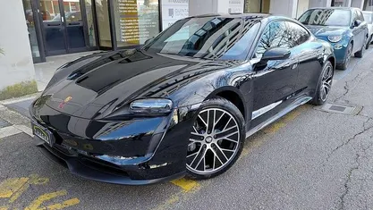 Usata Porsche Taycan Performance Package 350 kW (476 CV) 2022 Nero Berlina