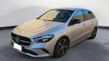 Usado Mercedes B180 AMG line 116 CV (85 kW) 2023 Plateado Monovolumen