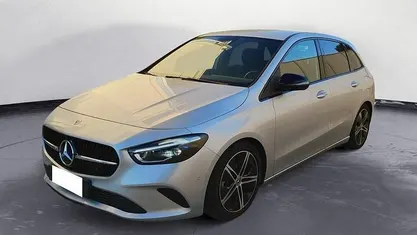 Usata Mercedes B180 AMG line 116 CV (85 kW) 2023 Argento Monovolume