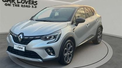 Second-hand Renault Captur Intens 101 CP (74 kW) 2023 Gri SUV