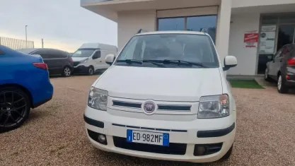Usata Fiat Panda Dynamic 60 CV (44 kW) 2012 Bianco Utilitaria