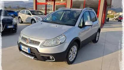 Usata Fiat Sedici Emotion 120 CV (88 kW) 2010 Grigio SUV