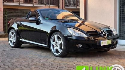 Begagnad Mercedes SLK280 AMG 231 HK (169 kW) 2005 Svart Cab