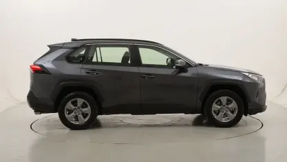 Usata Toyota RAV4 Hybrid Business Edition 222 CV (163 kW) 2022 Grigiogrigio SUV