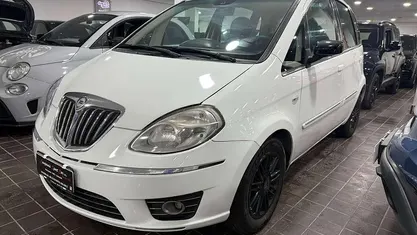 Usata 2010 Lancia Musa Monovolume | 4490 € (Buon prezzo)
