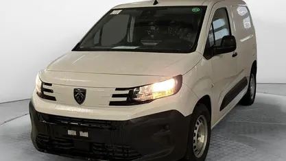 Bianco Nuova 2025 Peugeot E-Partner Monovolume | 36.900 €