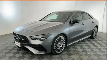 Usata Mercedes CLA200 AMG line 150 CV (110 kW) 2023 Grigio Coupé