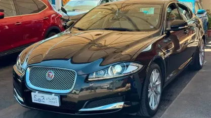 Usata Jaguar XF 163 CV (119 kW) 2013 Nero Berlina