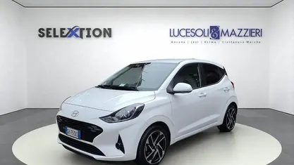 Usata Hyundai i10 67 CV (49 kW) 2023 Bianco Utilitaria
