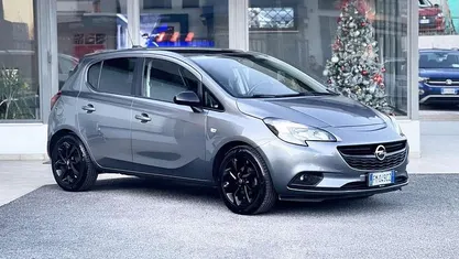 Grigio Usata 2017 Opel Corsa Tre volumi | 8700 € (Buon prezzo)