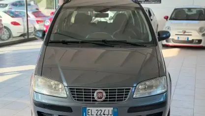 Usata Fiat Idea Dynamic 77 CV (56 kW) 2012 Grigio Monovolume