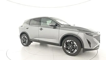 Uusi Nissan Qashqai N-Connecta 158 HP (116 kW) 2026 Harmaa Katumaasturi