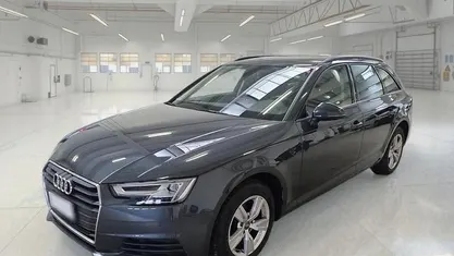 Usata Audi A4 Business 122 CV (89 kW) 2019 Grigio Station wagon