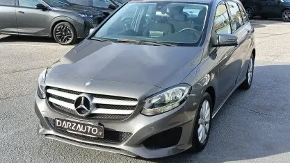 Usado Mercedes B180 Executive 109 CV (80 kW) 2015 Monovolumen