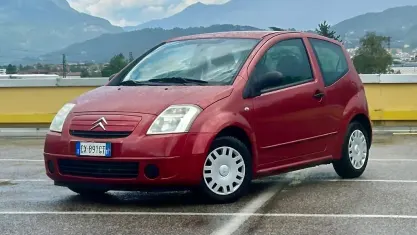 Usata Citroën C2 60 CV (44 kW) 2005 Rosso Utilitaria