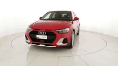 Rosso progressivo metallizzato Usata 2024 Audi A1 Business Due volumi | 26.900 € (Buon prezzo)