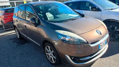 Usata Renault Scénic III Bose Edition 110 CV (80 kW) 2012 Marrone Monovolume
