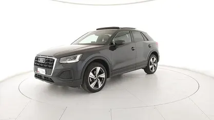Grigio manhattan metallizzato Usata 2022 Audi Q2 Admired SUV | 27.900 € (Buon prezzo)