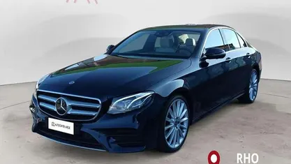 Blu metallizzato Usata 2019 Mercedes E220 Premium Tre volumi | 30.900 € (Buon prezzo)