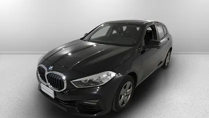 Black sapphire metallizzato Usata 2023 BMW 116 Advantage Due volumi | 23.500 € (Ottimo prezzo)