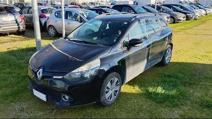 Nero Usata 2016 Renault Clio IV Zen Due volumi | 9900 € (Molto cara)