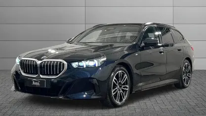 Usata BMW 520 M Sport 198 CV (145 kW) 2025 Bluazzurro Station wagon