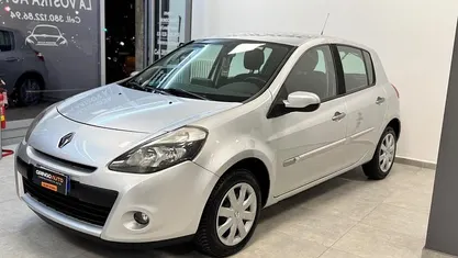 Usata Renault Clio II Luxe 75 CV (55 kW) 2011 Grigio Berlina