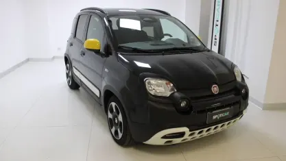Usata Fiat Panda Cross Cross 69 CV (50 kW) 2025 Nero Utilitaria