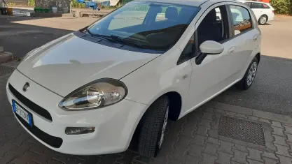Usata Fiat Grande Punto S 69 CV (50 kW) 2013 Bianco Utilitaria
