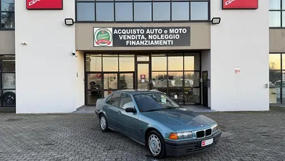 Usata BMW 316 Efficient Dynamics 102 CV (75 kW) 1994 Grigio Berlina