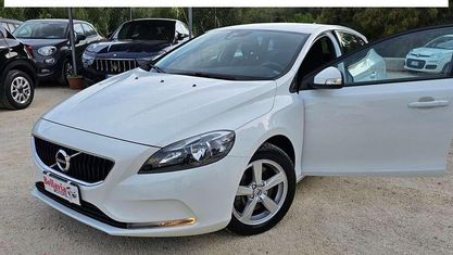 Usata Volvo V40 Business Edition 120 CV (88 kW) 2018 Bianco Station wagon