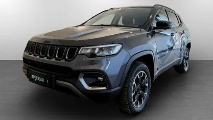 Usata 2024 Jeep Compass Trailhawk SUV | 36.890 €