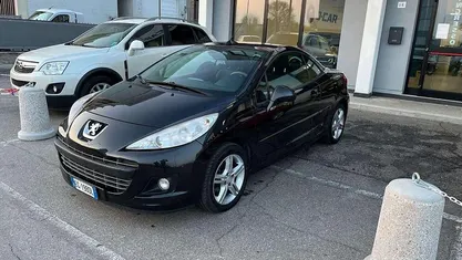 Usata Peugeot 207 CC 111 CV (81 kW) 2011 Cabrio