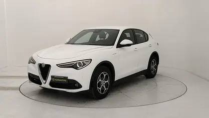 Usata Alfa Romeo Stelvio Business 190 CV (139 kW) 2022 Bianco SUV