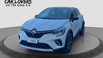 Second-hand Renault Captur Intens 145 CP (106 kW) 2023 Alb SUV