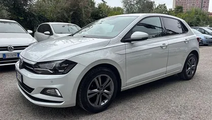 Usata 2025 VW Polo Highline Tre volumi | 9500 € (Buon prezzo)