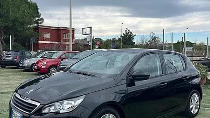 Usata Peugeot 308 Access 92 CV (67 kW) 2014 Nero Berlina