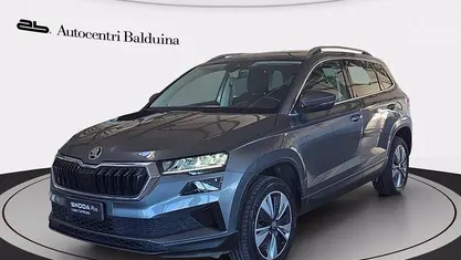 Grigio graphite metalizzato Usata 2022 Skoda Karoq Executive SUV | 18.900 € (Ottimo prezzo)