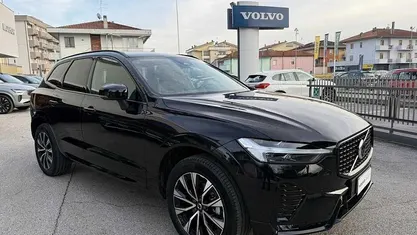 Usata Volvo XC60 Plus 250 CV (183 kW) 2025 Nero SUV