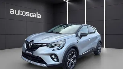 Grigio Usata 2023 Renault Captur Techno SUV | 19.490 € (Buon prezzo)