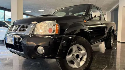 Usata Nissan Navara Premium Edition 133 CV (97 kW) 2008 Pick-up