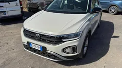 Beige Usata 2023 VW T-Roc Life SUV | 22.900 € (Buon prezzo)