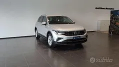 Argento Usata 2023 VW Tiguan Life SUV | 32.000 € (Buon prezzo)