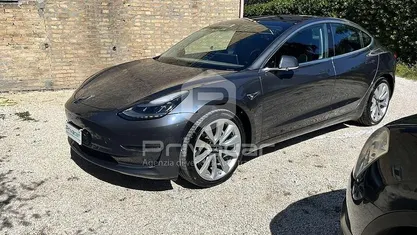 Usata 2019 Tesla Model 3 Long Range AWD Tre volumi | 24.000 € (Ottimo prezzo)