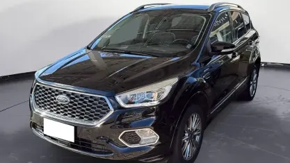 Usata Ford Kuga Vignale 179 CV (131 kW) 2017 Black sapphire metallizato SUV