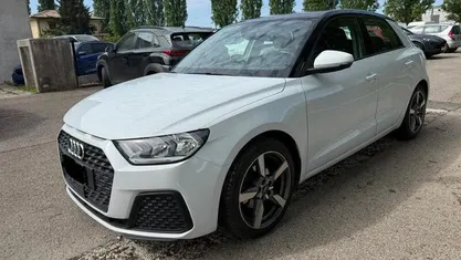 Bianco Usata 2019 Audi A1 Advanced Due volumi | 18.990 € (Buon prezzo)