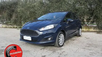Usata Ford Fiesta Titanium 75 CV (55 kW) 2014 Blu Utilitaria